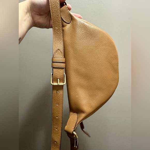 ❌SOLD❌ Coach Brown Belt Bag - Picture 2 of 4